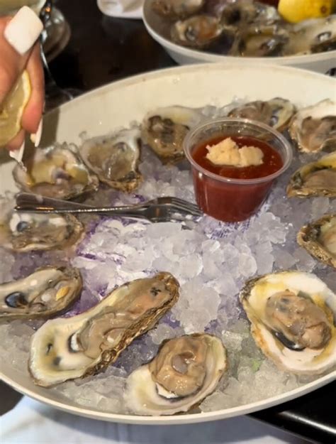 woman downs 48 oysters|downing 48 oysters dating.